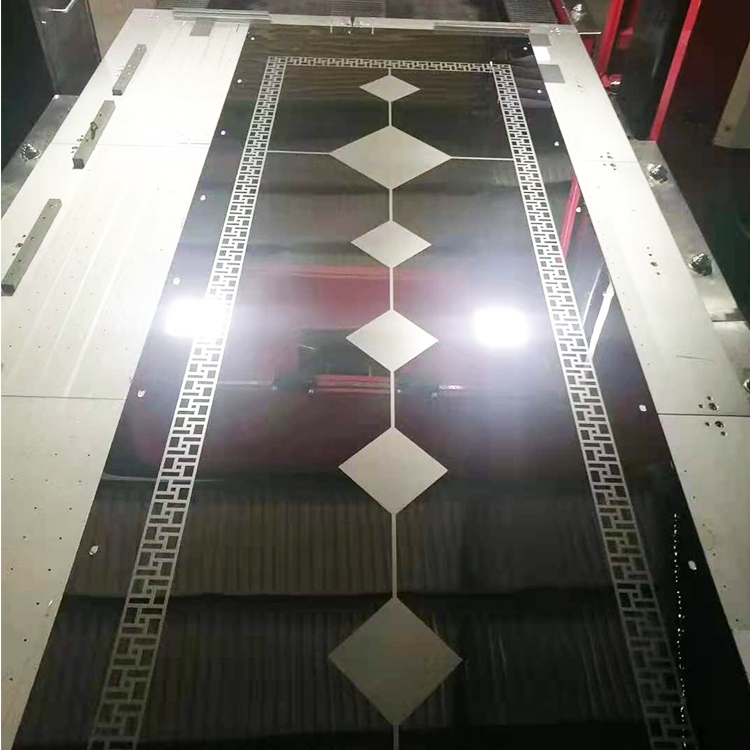 光纖激光打標機怎么樣實現(xiàn)大幅面激光打標？